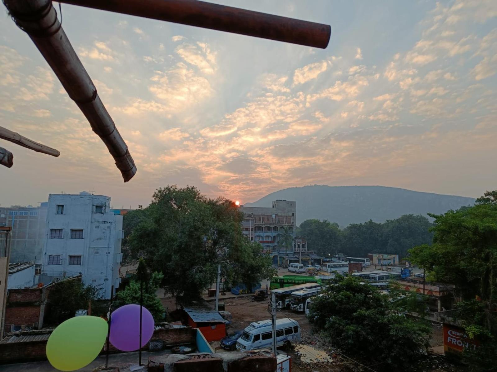 Hotel Devdoot Rājgīr Oda fotoğraf